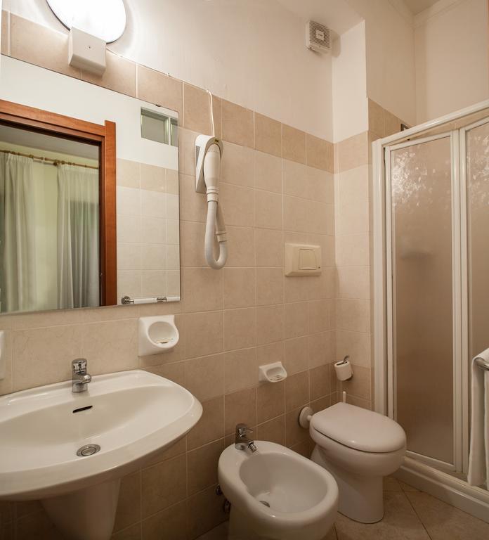 Hotel La Terrazza Cagliari Phòng bức ảnh