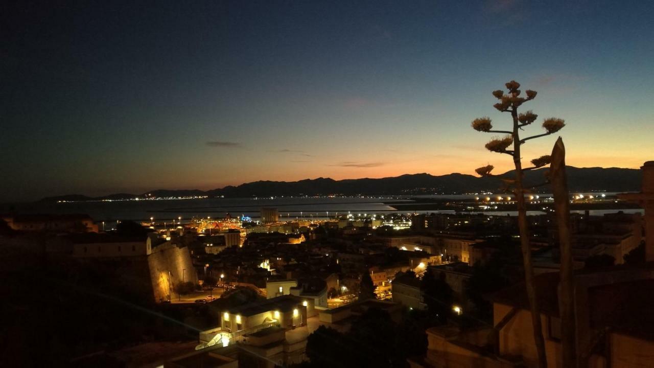 Hotel La Terrazza Cagliari Ngoại thất bức ảnh