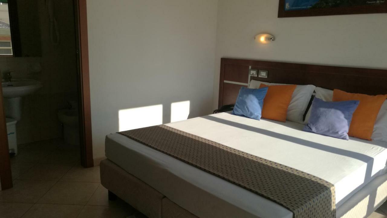 Hotel La Terrazza Cagliari Ngoại thất bức ảnh