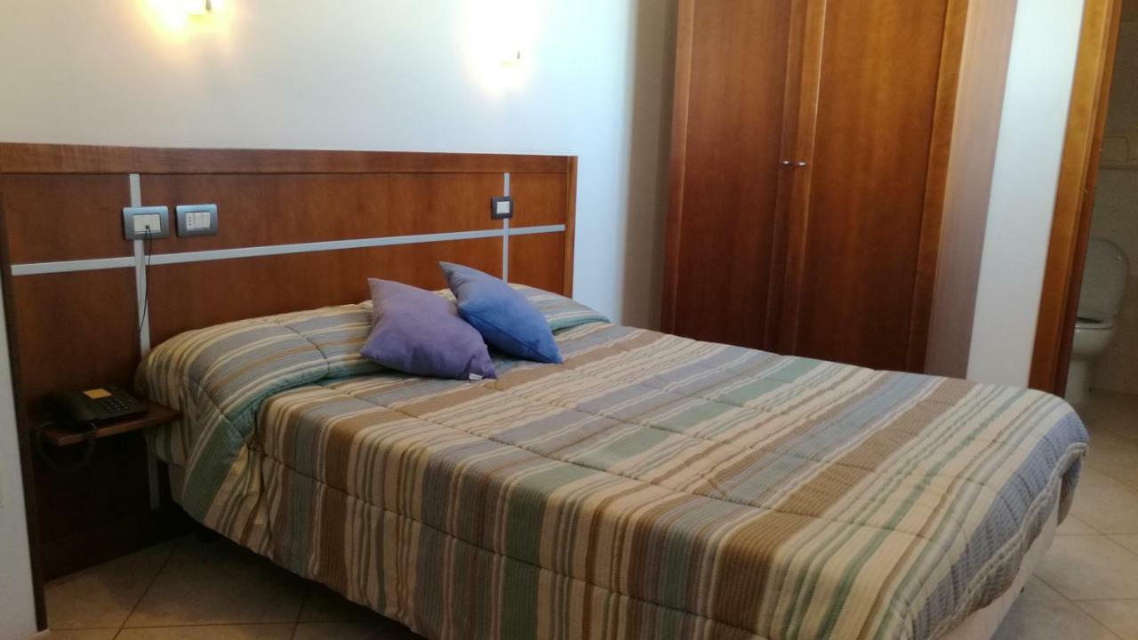 Hotel La Terrazza Cagliari Ngoại thất bức ảnh