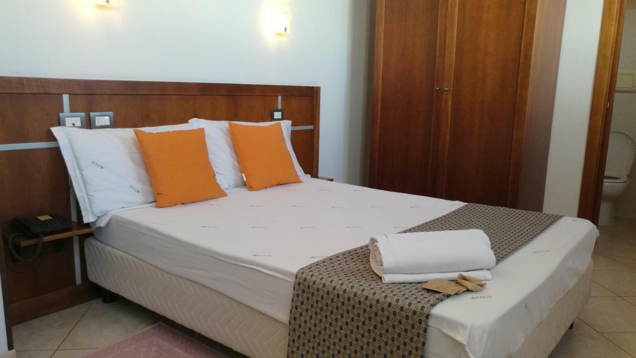 Hotel La Terrazza Cagliari Ngoại thất bức ảnh